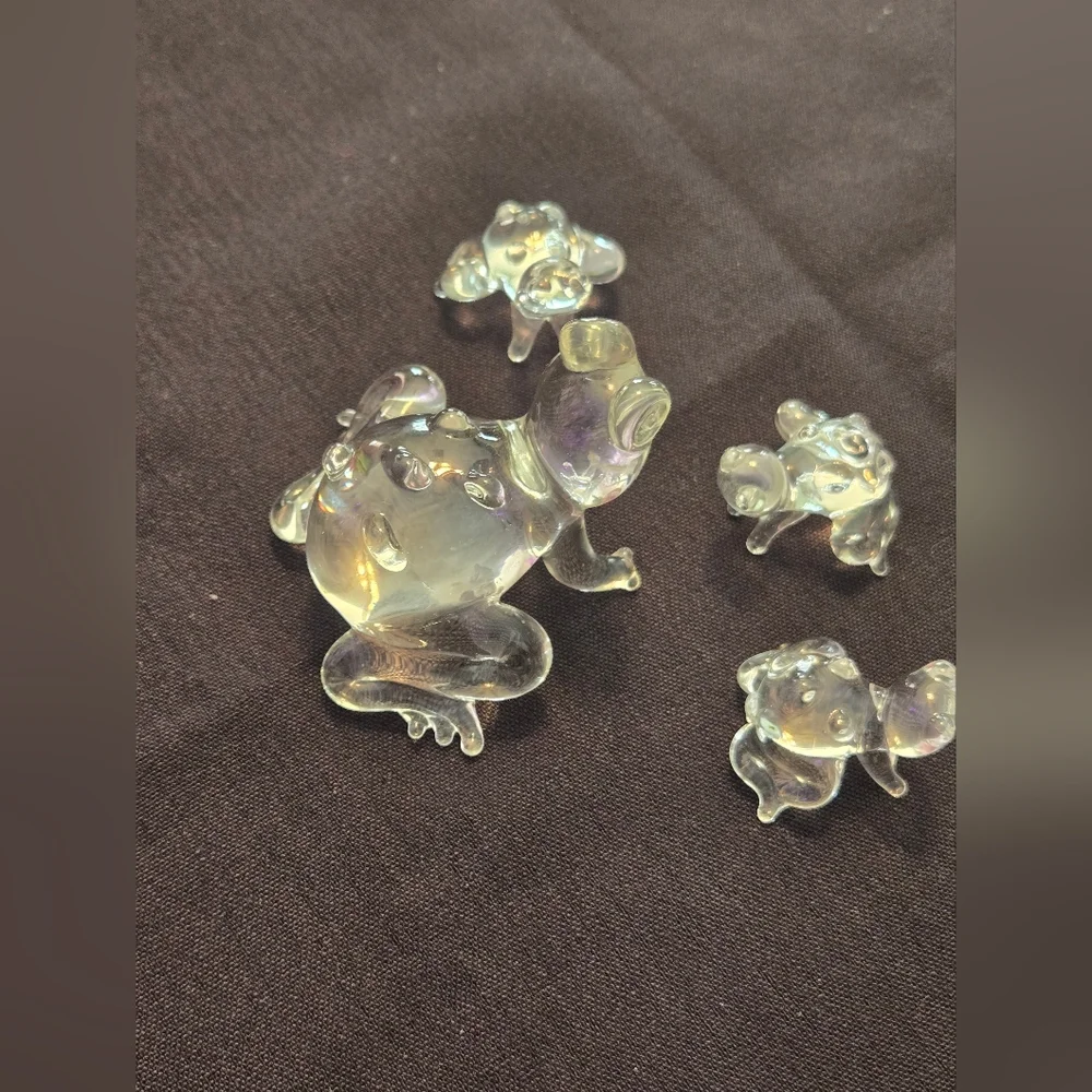 Glass Frog Set. Mom And 3 Little Babys